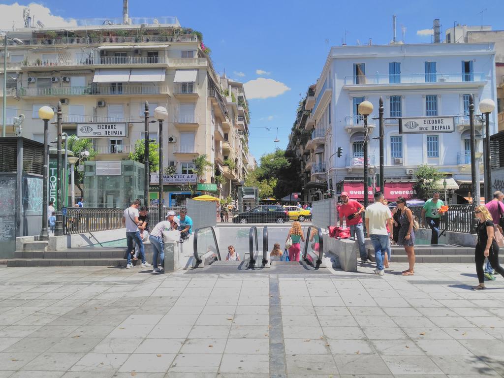 Dionysos Hotel Atenas Exterior foto